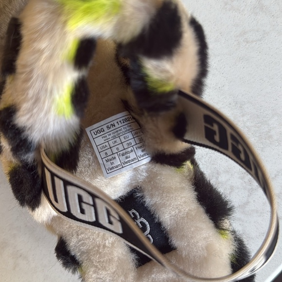 UGG Sandals - Picture 2 of 5